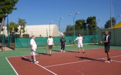 corso di tennis insieme sotto la rete